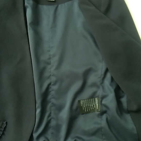 CLUB MONACO|| Ruffled Fionnah Jacket - Picture 14 of 16